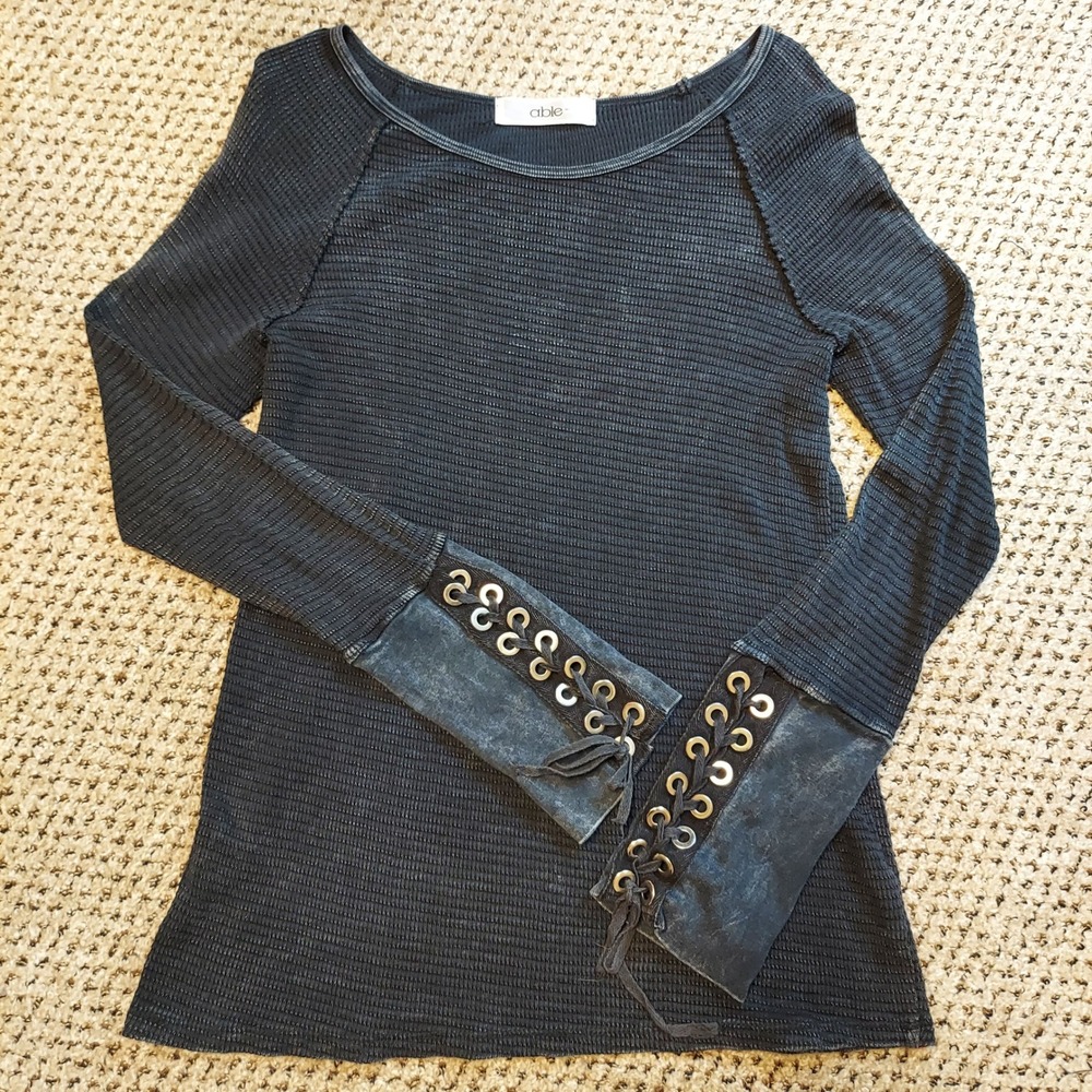 Able Charcoal Textured Thermal Lace Up Grommet Sleeve Top Size L Grunge Goth Alt